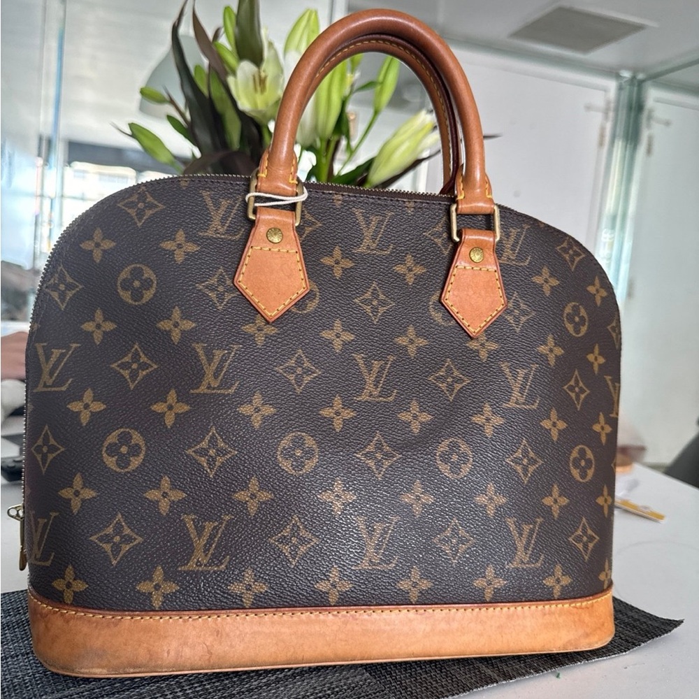 Louis Vuitton Alma bag Pm